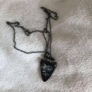 Artistic Silver Arrowhead Pendant Necklace